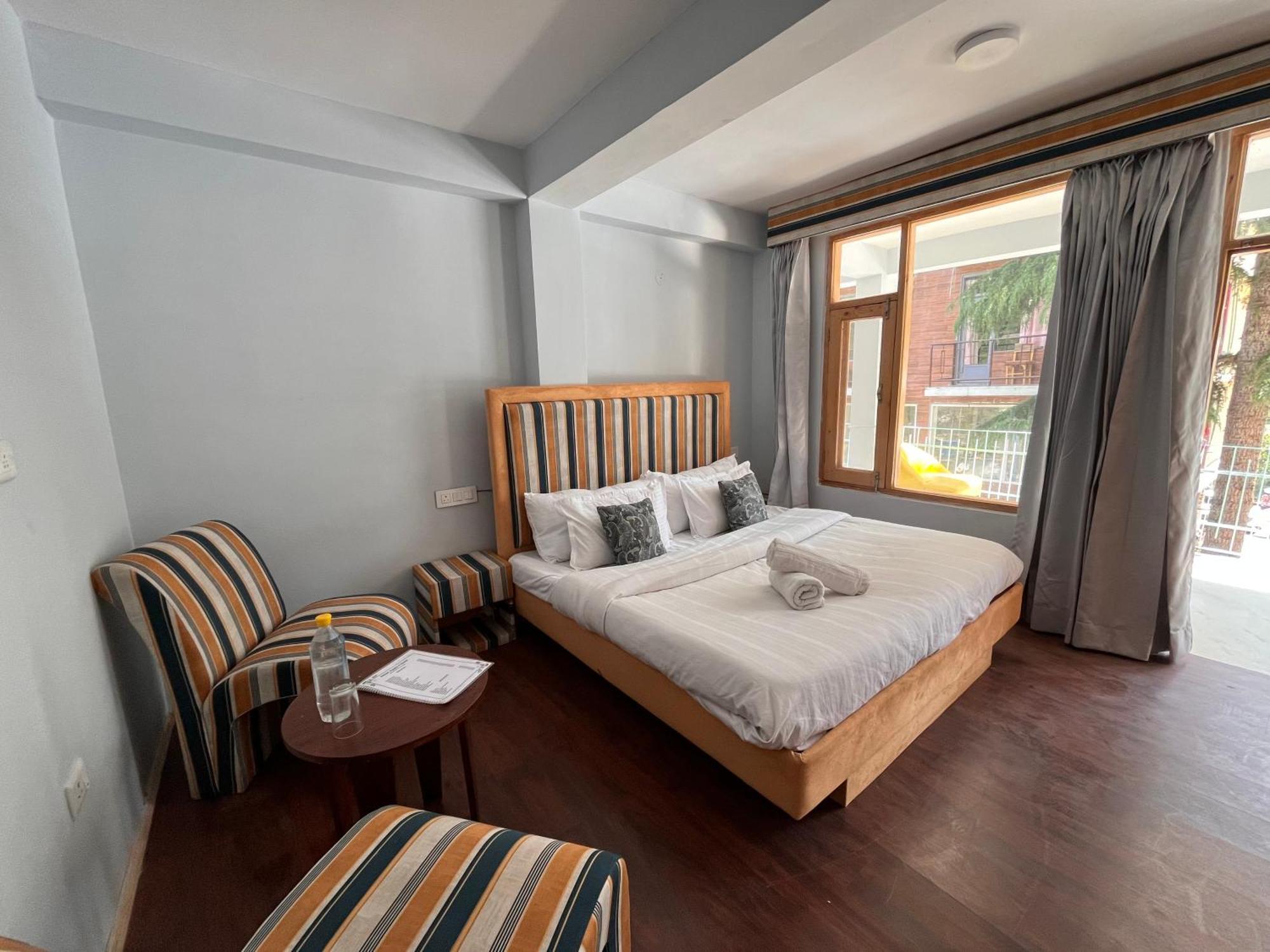 Hotel English Rose, #Personal Parking, #Petfriendly, #Garden, #Bonfire Under The Stars Manāli Exteriér fotografie