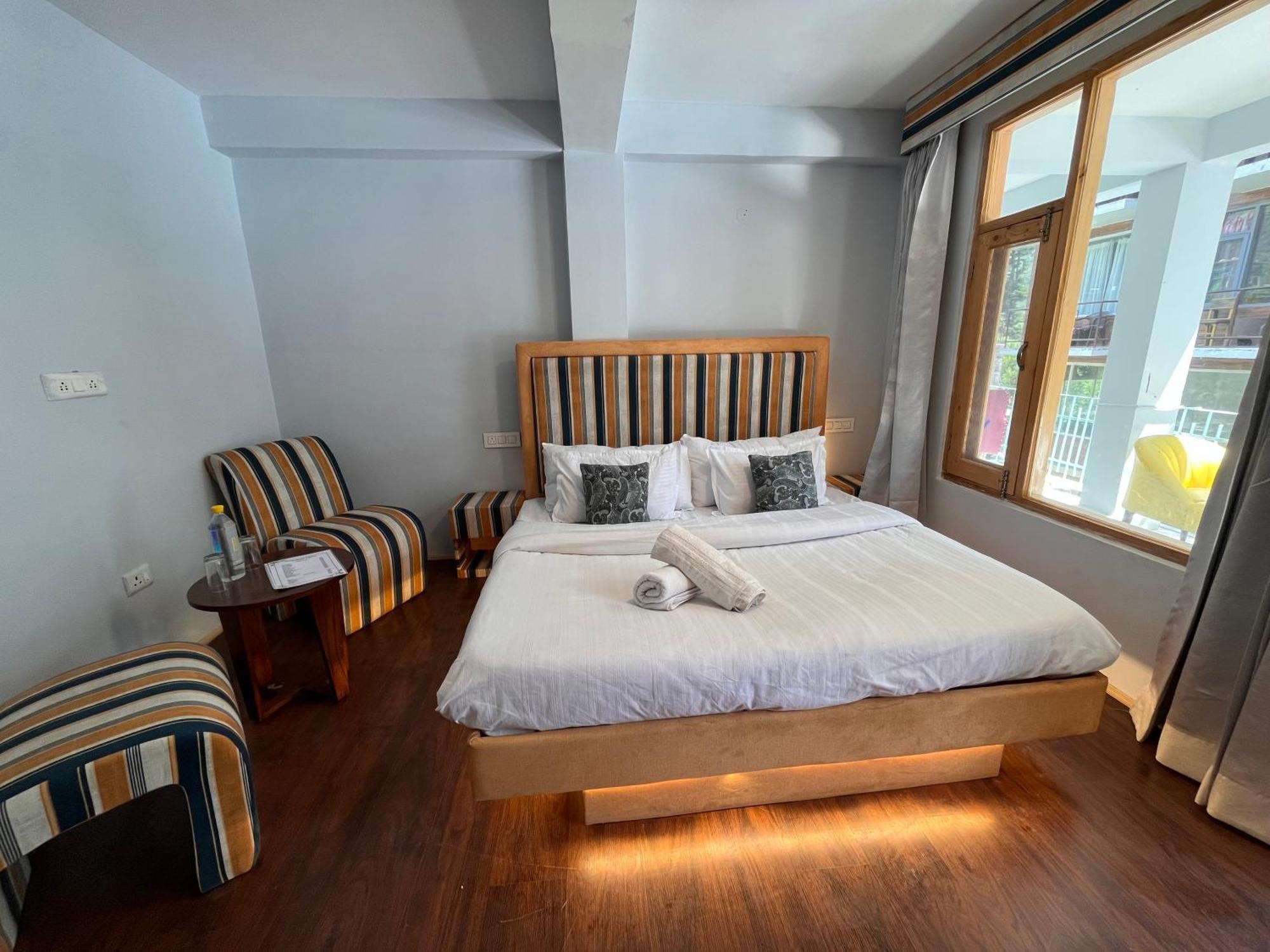 Hotel English Rose, #Personal Parking, #Petfriendly, #Garden, #Bonfire Under The Stars Manāli Exteriér fotografie