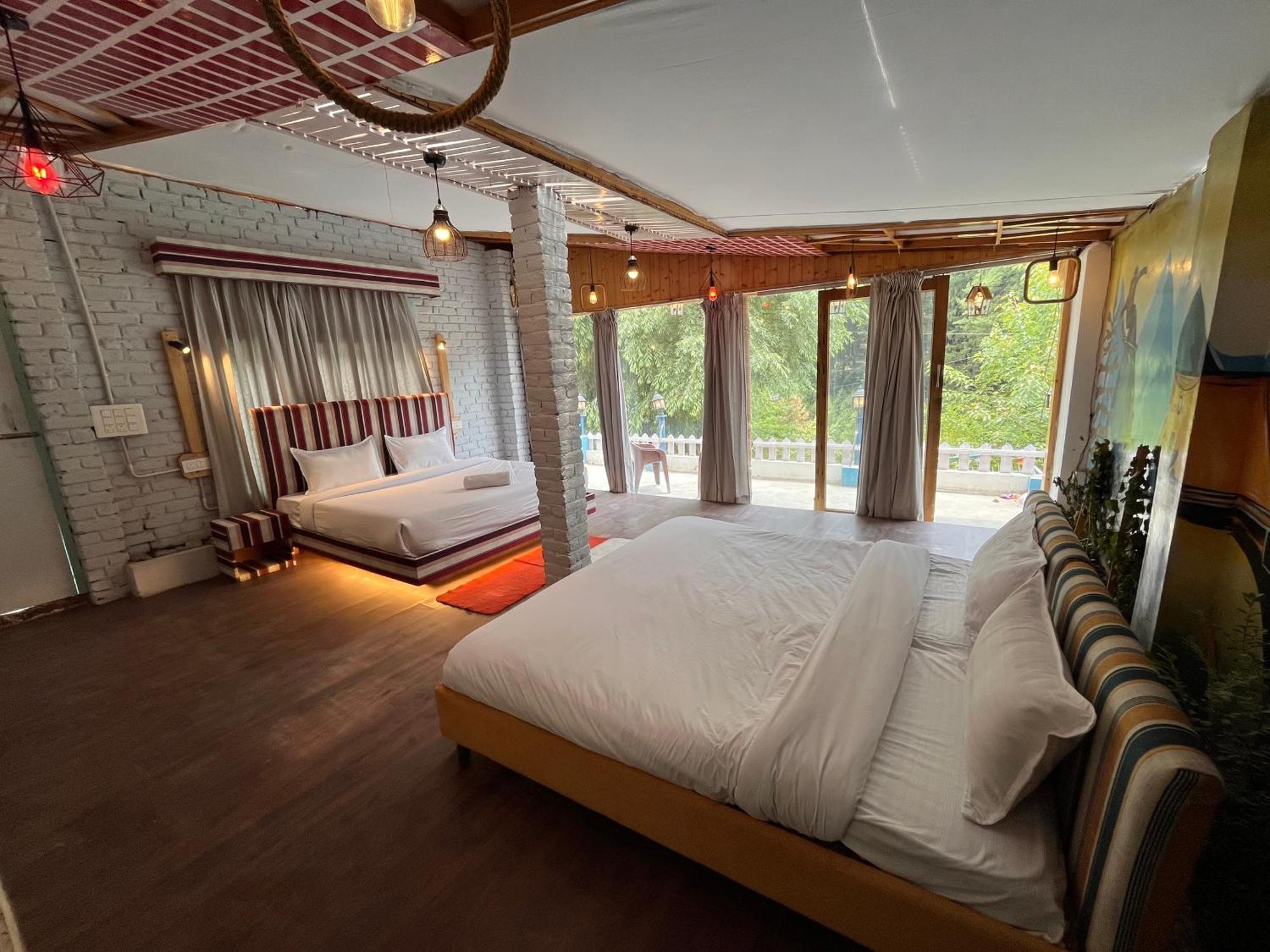 Hotel English Rose, #Personal Parking, #Petfriendly, #Garden, #Bonfire Under The Stars Manāli Exteriér fotografie