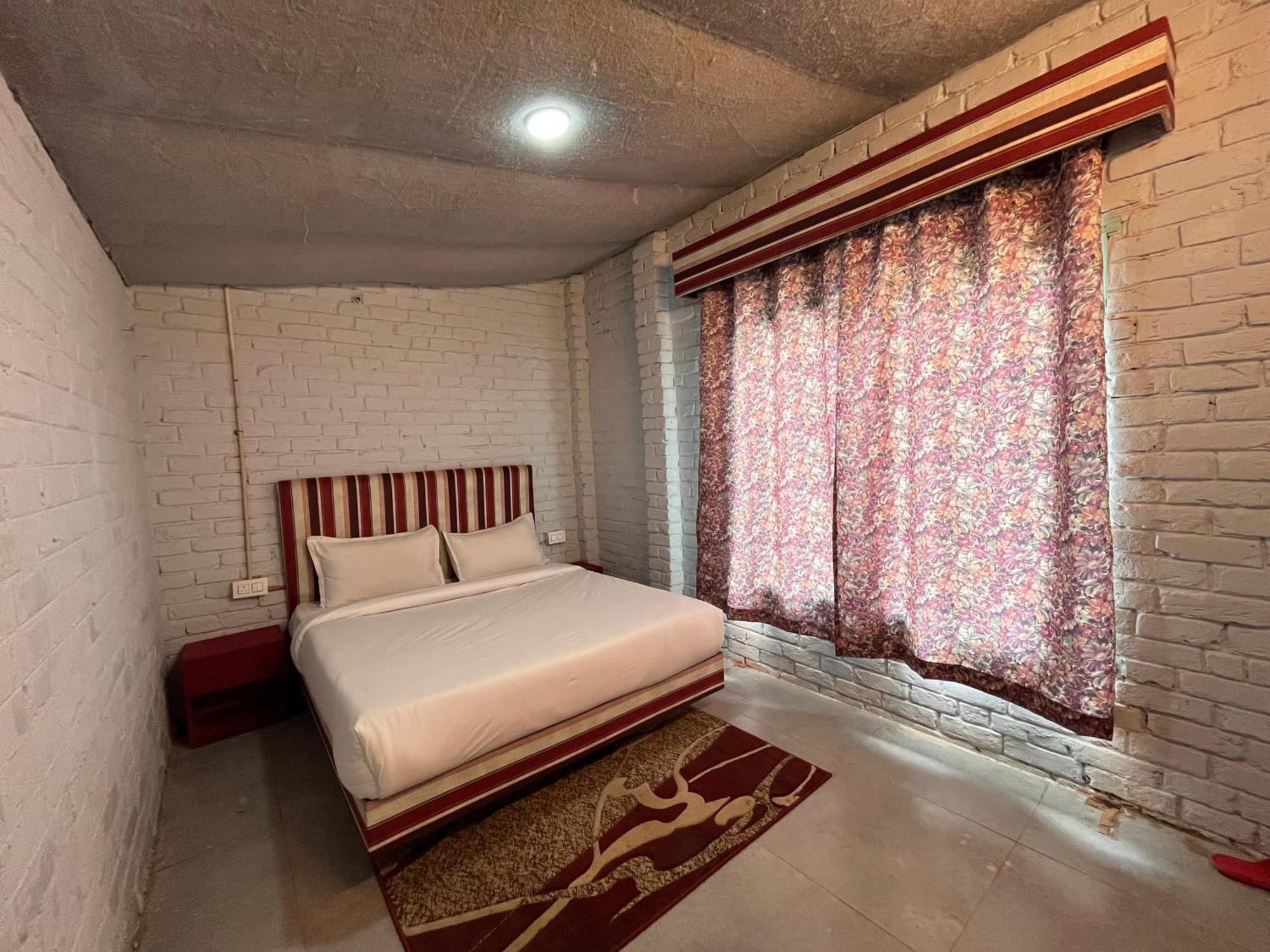 Hotel English Rose, #Personal Parking, #Petfriendly, #Garden, #Bonfire Under The Stars Manāli Exteriér fotografie