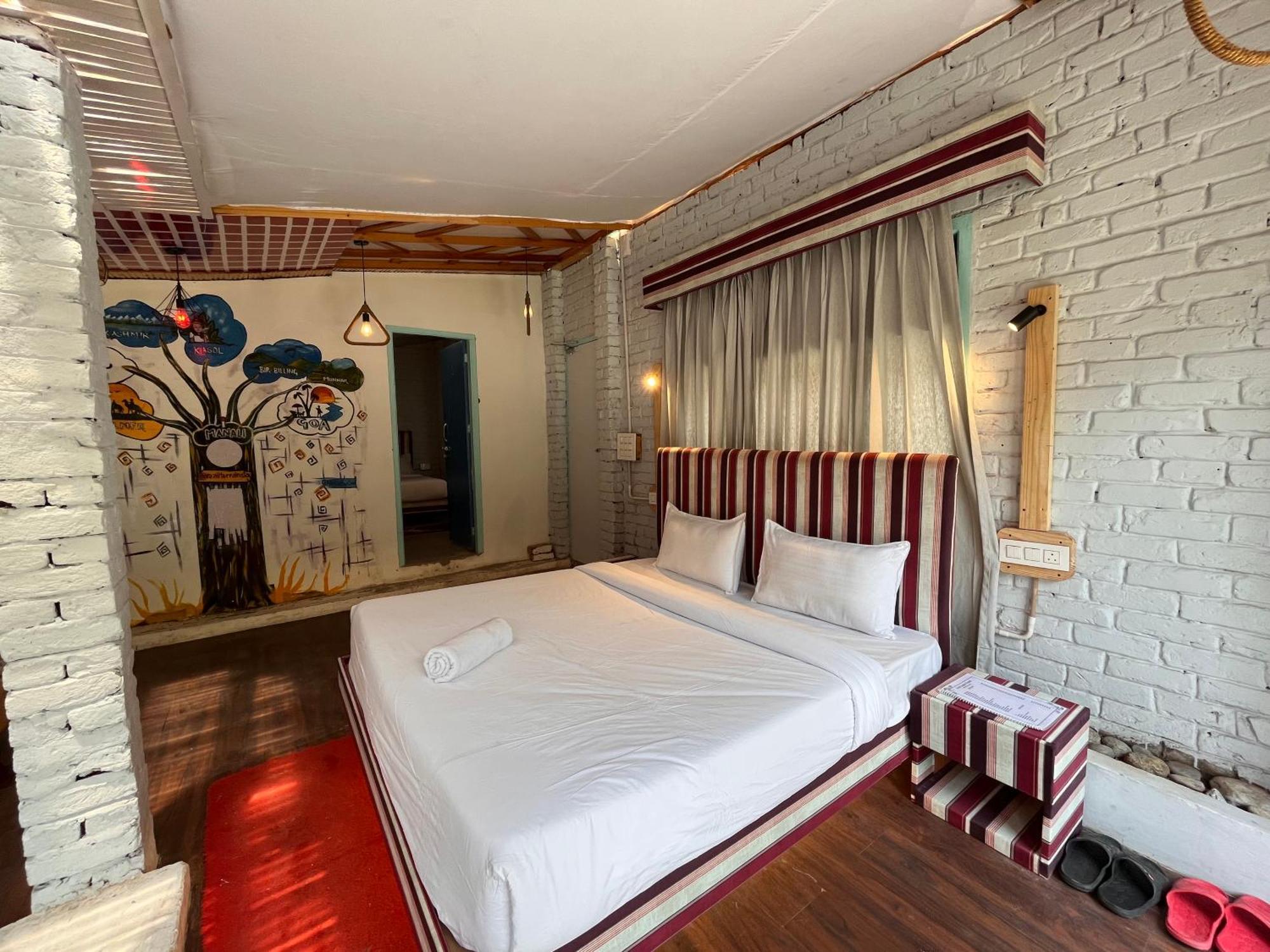 Hotel English Rose, #Personal Parking, #Petfriendly, #Garden, #Bonfire Under The Stars Manāli Exteriér fotografie