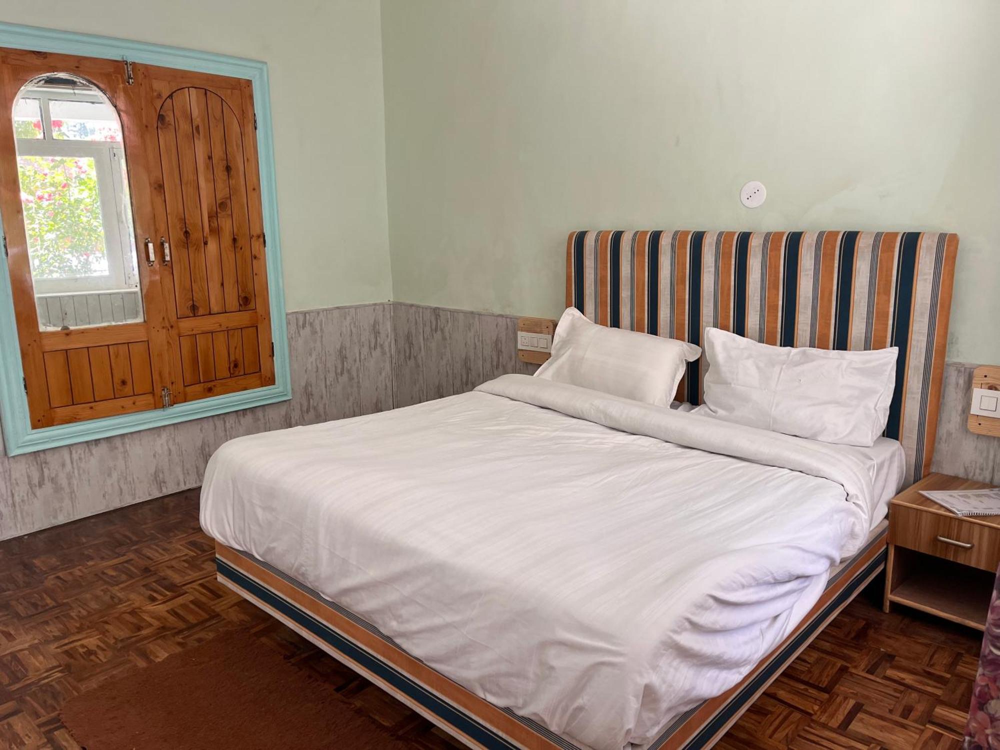 Hotel English Rose, #Personal Parking, #Petfriendly, #Garden, #Bonfire Under The Stars Manāli Exteriér fotografie