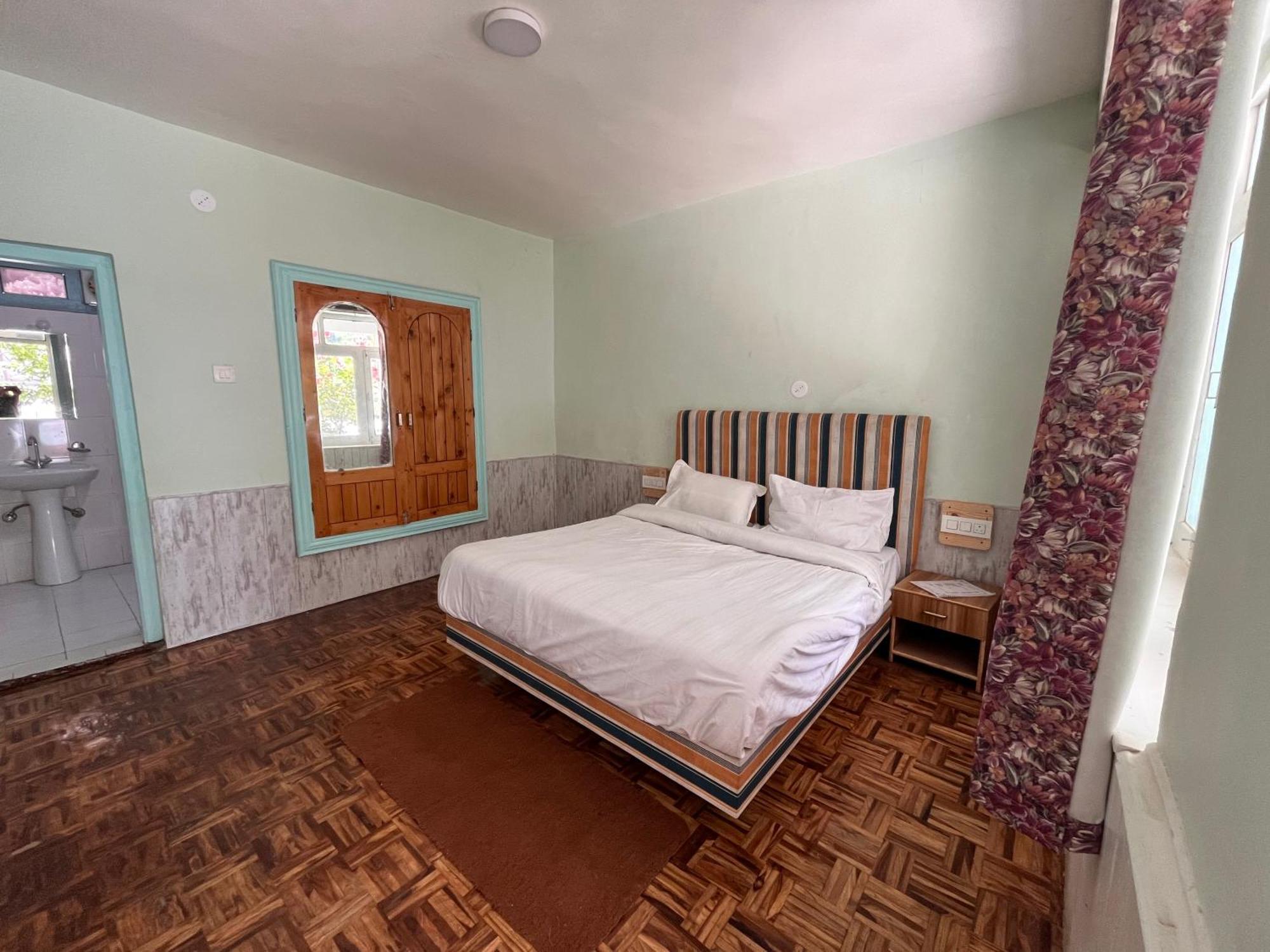 Hotel English Rose, #Personal Parking, #Petfriendly, #Garden, #Bonfire Under The Stars Manāli Exteriér fotografie