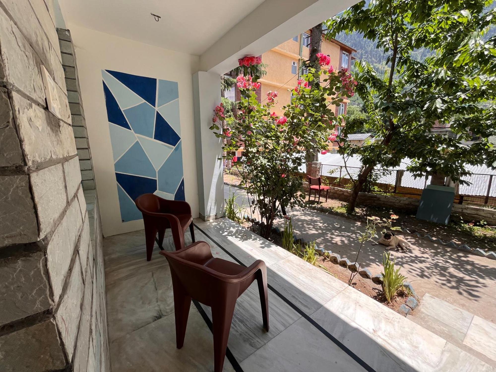 Hotel English Rose, #Personal Parking, #Petfriendly, #Garden, #Bonfire Under The Stars Manāli Exteriér fotografie
