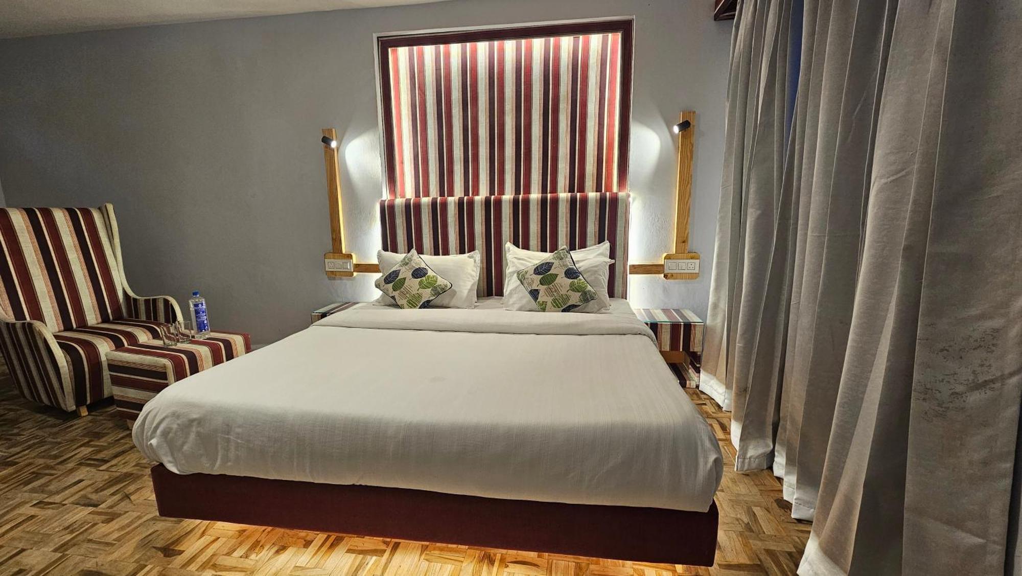 Hotel English Rose, #Personal Parking, #Petfriendly, #Garden, #Bonfire Under The Stars Manāli Exteriér fotografie