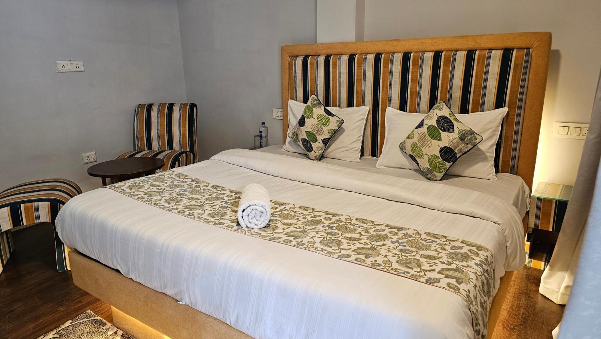 Hotel English Rose, #Personal Parking, #Petfriendly, #Garden, #Bonfire Under The Stars Manāli Exteriér fotografie