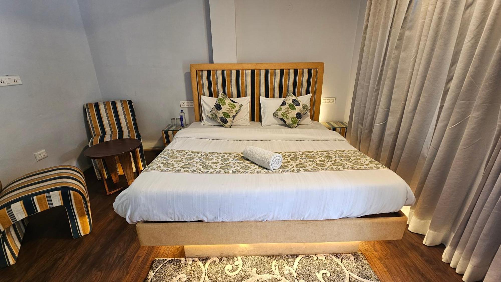 Hotel English Rose, #Personal Parking, #Petfriendly, #Garden, #Bonfire Under The Stars Manāli Exteriér fotografie