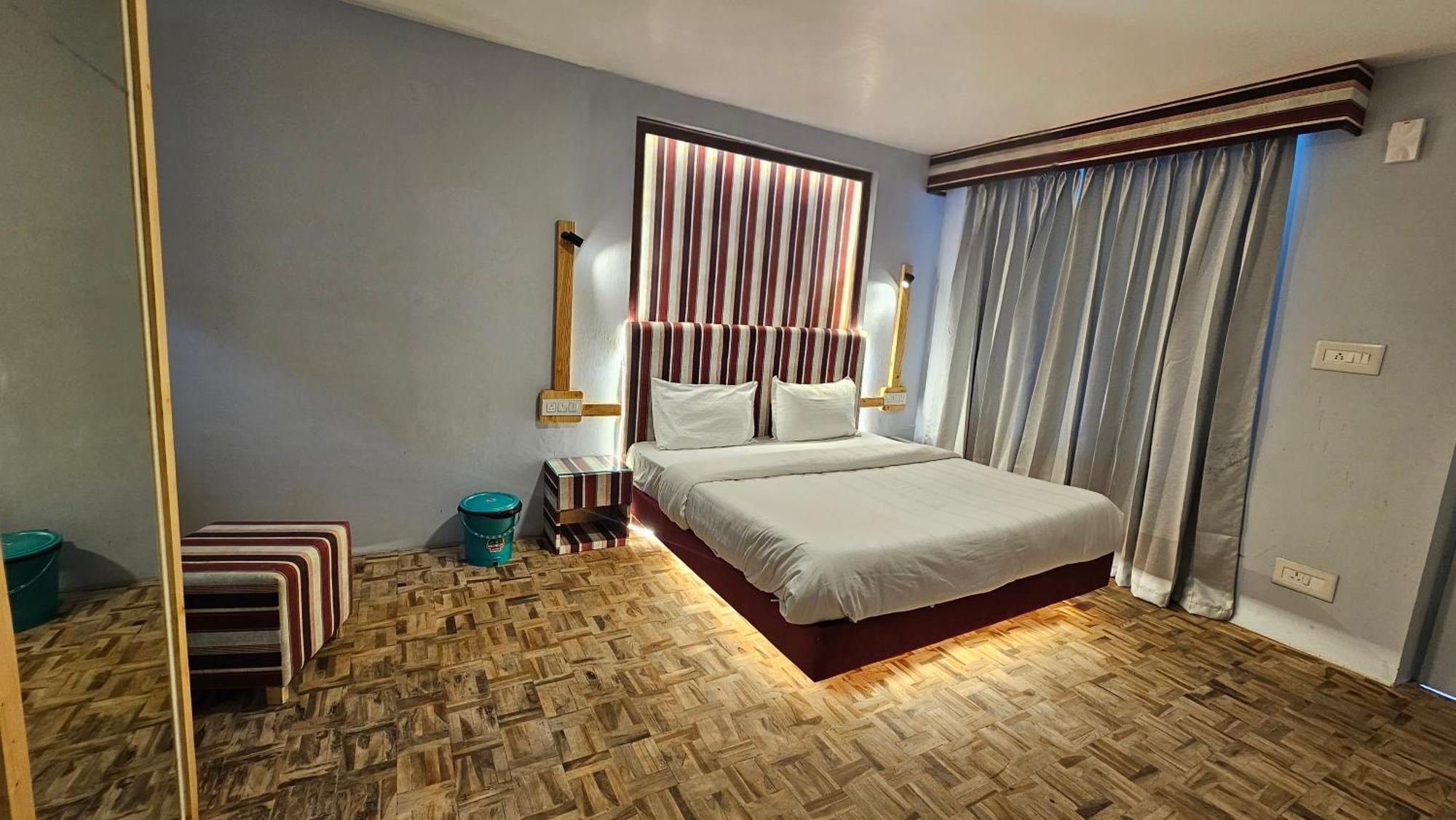 Hotel English Rose, #Personal Parking, #Petfriendly, #Garden, #Bonfire Under The Stars Manāli Exteriér fotografie
