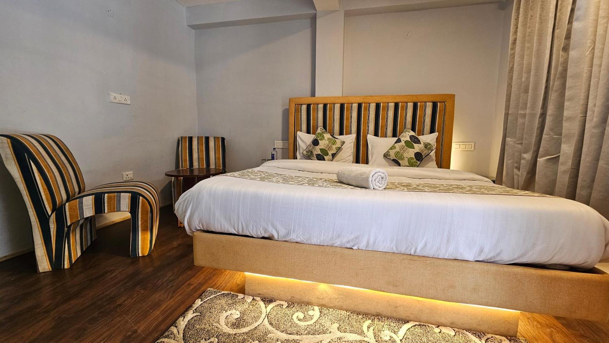 Hotel English Rose, #Personal Parking, #Petfriendly, #Garden, #Bonfire Under The Stars Manāli Exteriér fotografie