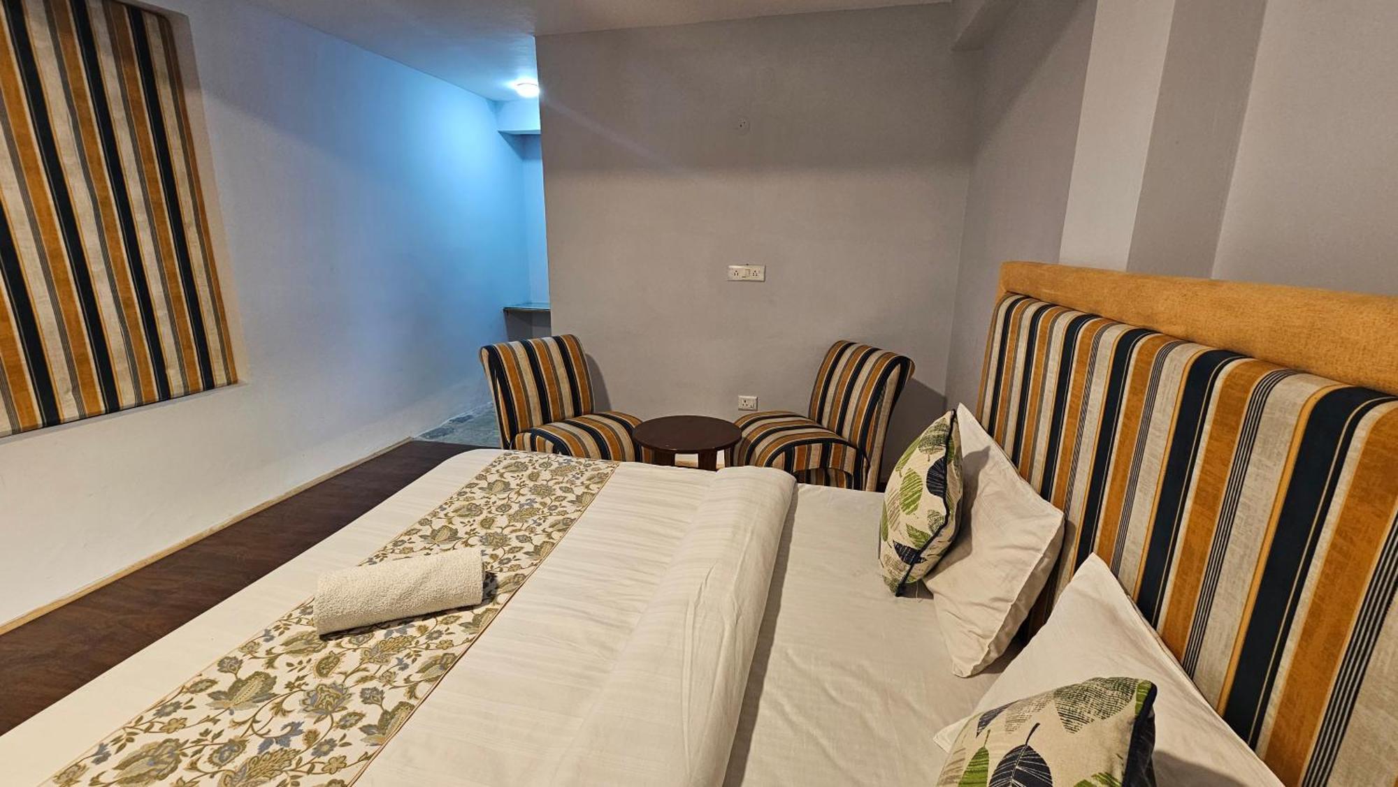 Hotel English Rose, #Personal Parking, #Petfriendly, #Garden, #Bonfire Under The Stars Manāli Exteriér fotografie