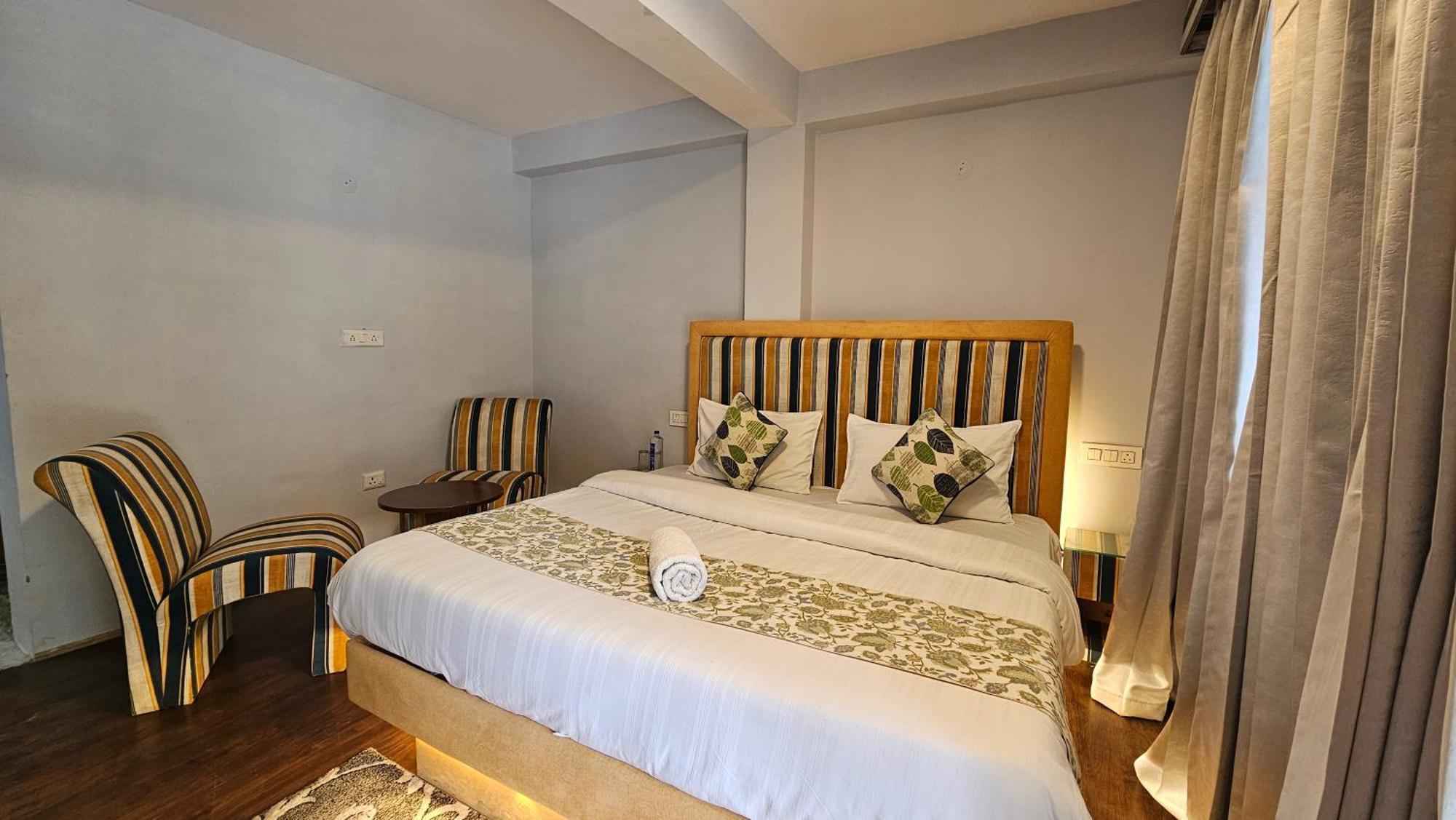 Hotel English Rose, #Personal Parking, #Petfriendly, #Garden, #Bonfire Under The Stars Manāli Exteriér fotografie